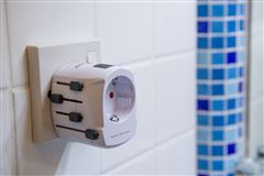 SKROSS cestovný adaptér PRO, univerzálny, uzemnený