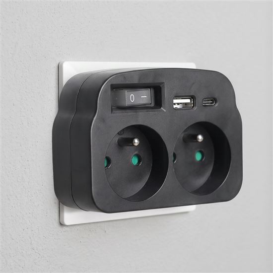Solight rozbočovač 2 x 16A, USB A+C rychlonabíjačka 20W PD, čierny, vypínač